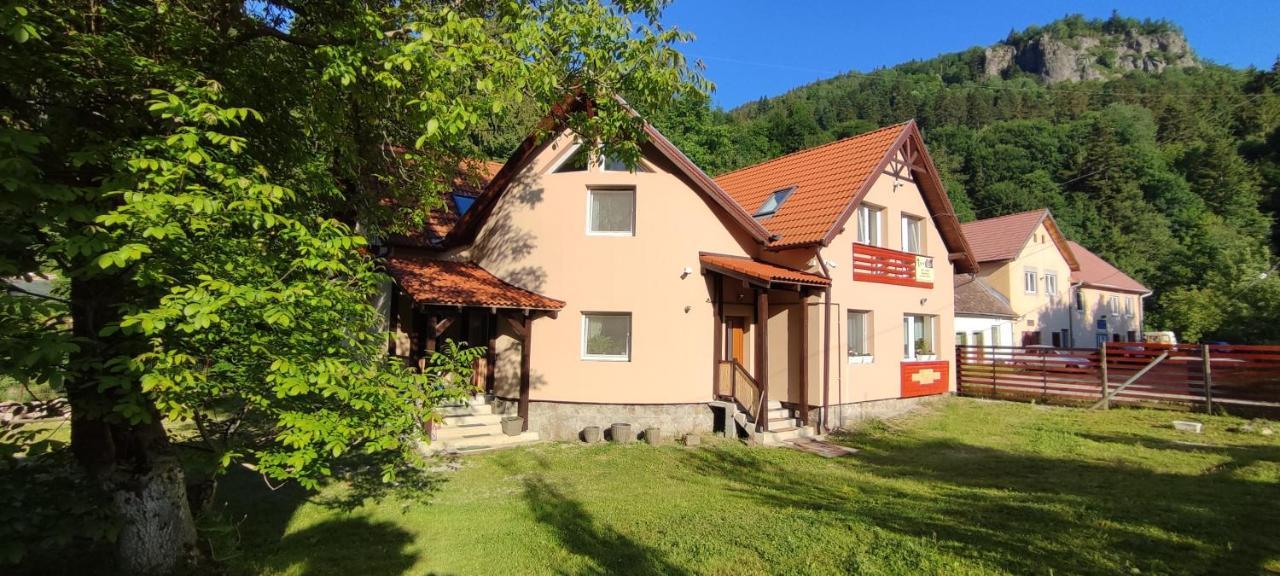 Hotel Olt-Part Vendeghaz BaileTusnad Exteriér fotografie