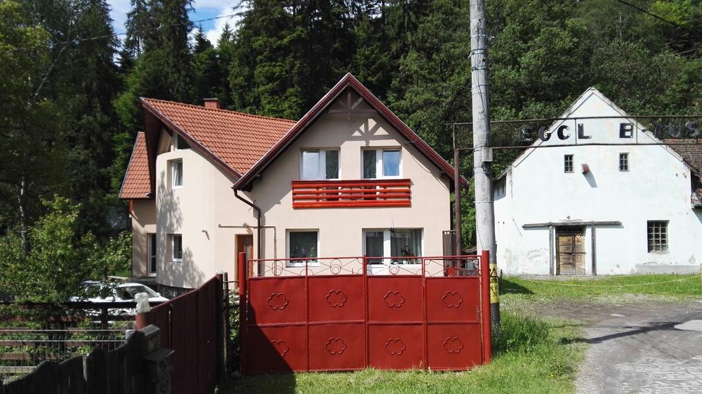 Hotel Olt-Part Vendeghaz BaileTusnad Exteriér fotografie